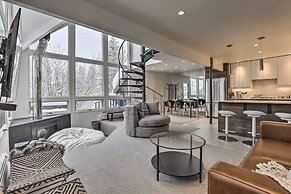Vail Condo w/ Mtn View Deck - Steps to Ski Shuttle