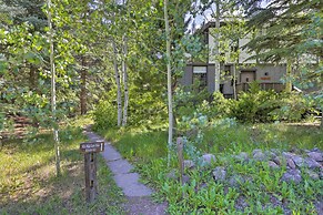 Vail Condo w/ Mtn View Deck - Steps to Ski Shuttle