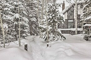 Vail Condo w/ Mtn View Deck - Steps to Ski Shuttle