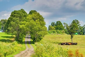 Hardwick Family Farmhouse on Vast Snowmobile Trail