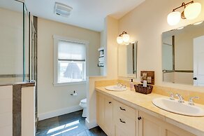 Hardwick Family Farmhouse on Vast Snowmobile Trail