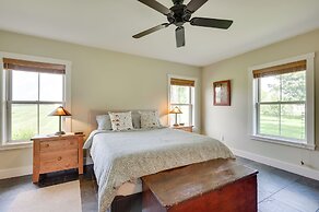 Hardwick Family Farmhouse on Vast Snowmobile Trail