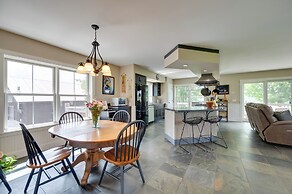 Hardwick Family Farmhouse on Vast Snowmobile Trail