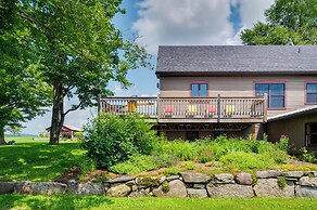 Hardwick Family Farmhouse on Vast Snowmobile Trail