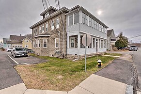 Lovely Stoughton Getaway Near Train Station!