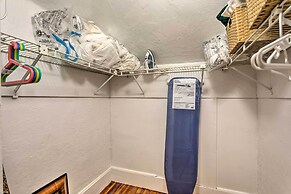 Lovely Stoughton Getaway Near Train Station!