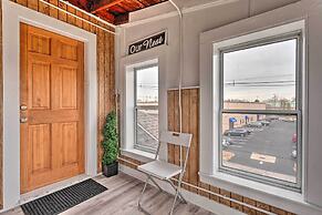 Lovely Stoughton Getaway Near Train Station!