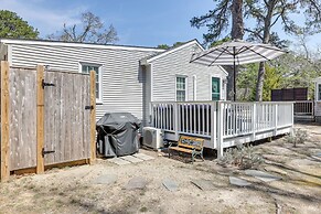 2 Mi to Coastline: Wellfleet Gem w/ Deck & Grill