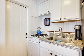2 Mi to Coastline: Wellfleet Gem w/ Deck & Grill