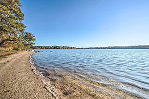Cape Cod Cottage: Deck, Grill & Kayaks, Near Beach