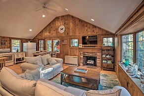 Cape Cod Cottage: Deck, Grill & Kayaks, Near Beach