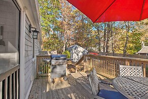 Cape Cod Cottage: Deck, Grill & Kayaks, Near Beach