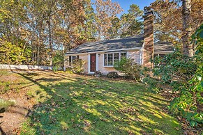 Cape Cod Cottage: Deck, Grill & Kayaks, Near Beach