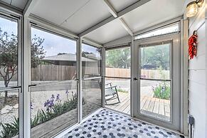 Cozy Canyon Lake Abode < 1 Mi to Boat Ramp!