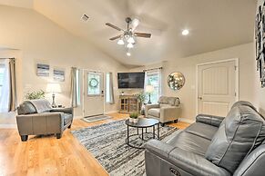 Cozy Canyon Lake Abode < 1 Mi to Boat Ramp!