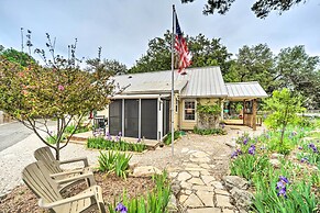 Cozy Canyon Lake Abode < 1 Mi to Boat Ramp!