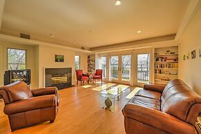 Multi-level Marion House: Loft, Deck + Ocean Views