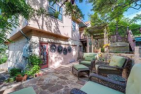 Exotic Home w/ Patio & Grill: Walk to Canyon Lake!