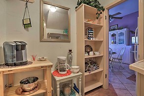 Exotic Home w/ Patio & Grill: Walk to Canyon Lake!