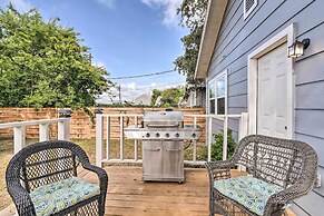 ~ 2 Mi to Pleasure Pier: Home in Galveston!