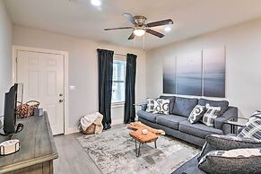 ~ 2 Mi to Pleasure Pier: Home in Galveston!