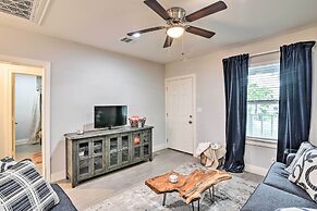 ~ 2 Mi to Pleasure Pier: Home in Galveston!