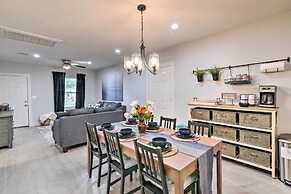 ~ 2 Mi to Pleasure Pier: Home in Galveston!