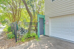 Private Beach Pass: Cozy Galveston Apartment!