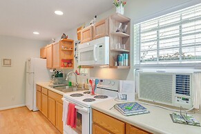 Private Beach Pass: Cozy Galveston Apartment!