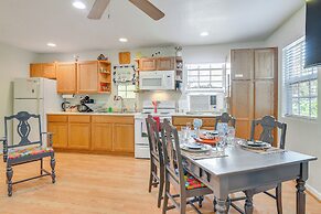 Private Beach Pass: Cozy Galveston Apartment!