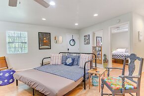 Private Beach Pass: Cozy Galveston Apartment!