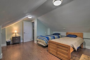 Home w/ Patio & Grill: 2 Mi to Galveston Seawall!