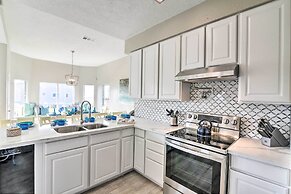 Ocean-view 'kahala Beach Bliss' Home in Galveston!