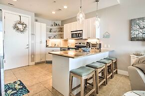 Beachfront Condo w/ Pool in Galveston!