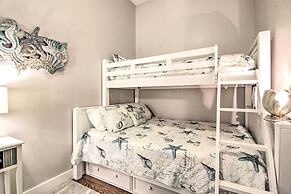 Beachfront Condo w/ Pool in Galveston!