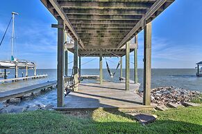 Bayfront Fishing Pier: Galveston Island Home!