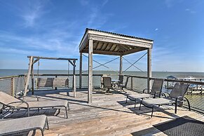 Bayfront Fishing Pier: Galveston Island Home!