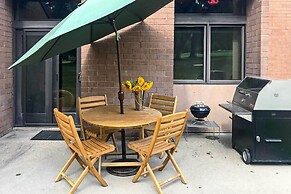 Park City Condo w/ Pool Access - Near Ski Slopes!