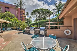 Ocean-view Maui Penthouse w/ Balcony & Pool Access