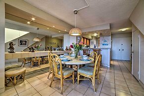 Ocean-view Maui Penthouse w/ Balcony & Pool Access