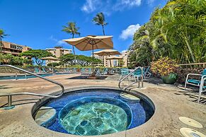 Ocean-view Maui Penthouse w/ Balcony & Pool Access