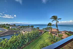 Ocean-view Maui Penthouse w/ Balcony & Pool Access