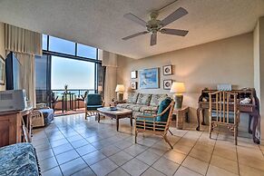 Ocean-view Maui Penthouse w/ Balcony & Pool Access