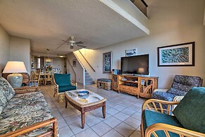 Ocean-view Maui Penthouse w/ Balcony & Pool Access