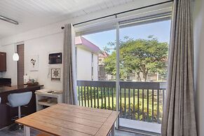 Airy Kailua-kona Condo < 1 Mi to Beach + Town