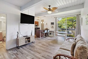 Airy Kailua-kona Condo < 1 Mi to Beach + Town
