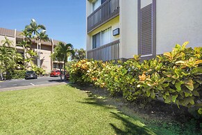Airy Kailua-kona Condo < 1 Mi to Beach + Town