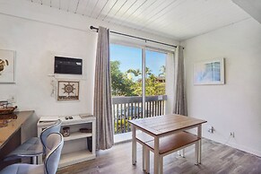 Airy Kailua-kona Condo < 1 Mi to Beach + Town