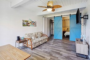 Airy Kailua-kona Condo < 1 Mi to Beach + Town