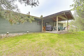Scenic Forest Lodge Outside Glacier National Park!
